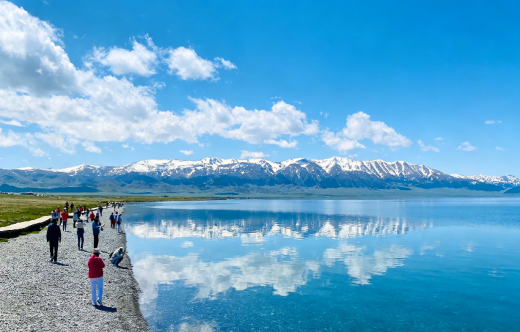 日照旅行社,【环游伊犁】赛里木湖/独山子/那拉提草原/天山天池双飞8日游